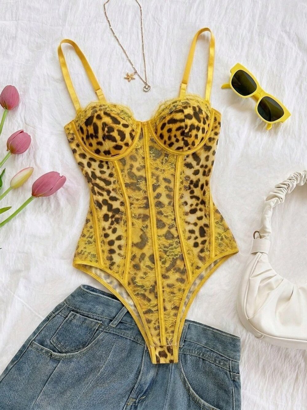 Yellow Casual Women's Leopard Print Bustier Lace Trim Camisole - Picture 3 of 7